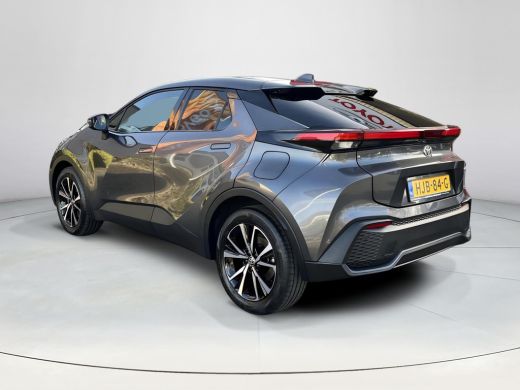 Toyota C-HR 2.0 Plug-in Hybrid 220 Dynamic | Stoel- + stuurverwarming | Carplay | Dode hoek waarschuwing | ActivLease financial lease