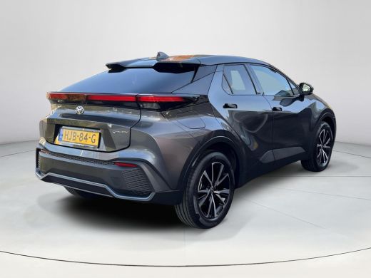 Toyota C-HR 2.0 Plug-in Hybrid 220 Dynamic | Stoel- + stuurverwarming | Carplay | Dode hoek waarschuwing | ActivLease financial lease