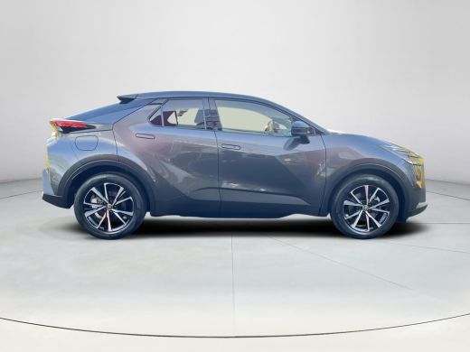 Toyota C-HR 2.0 Plug-in Hybrid 220 Dynamic | Stoel- + stuurverwarming | Carplay | Dode hoek waarschuwing | ActivLease financial lease
