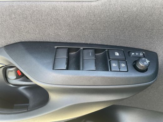 Toyota Yaris Cross 1.5 Hybrid 115 First Edition ActivLease financial lease