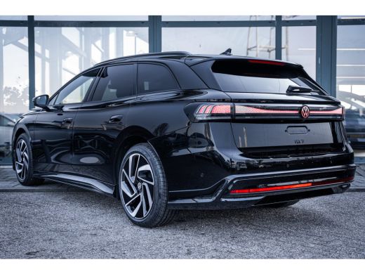 Volkswagen ID.7 Pro Limited Edition | Achterbank in ongelijke delen neerklapbaar incl. middenarmsteun en doorlaad... ActivLease financial lease