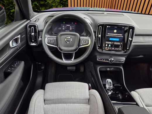 Volvo  EX40 Single Motor Extended Range Ultra 82 kWh | 360 Camera | Panoramadak | Pilot Assist | 20" Velgen ActivLease financial lease