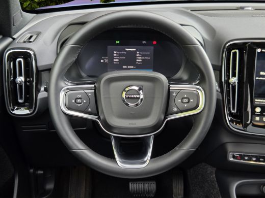 Volvo  EX40 Single Motor Extended Range Ultra 82 kWh | 360 Camera | Panoramadak | Pilot Assist | 20" Velgen ActivLease financial lease