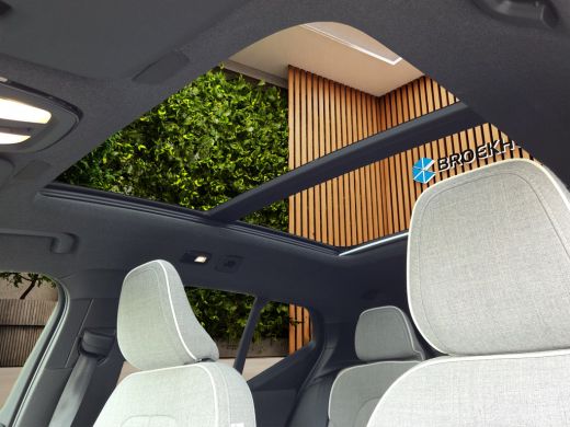 Volvo  EX40 Single Motor Extended Range Ultra 82 kWh | 360 Camera | Panoramadak | Pilot Assist | 20" Velgen ActivLease financial lease