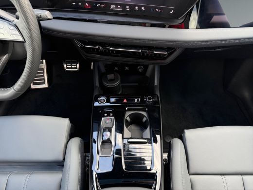 Audi Q6 e-tron S edition 83 kWh ActivLease financial lease