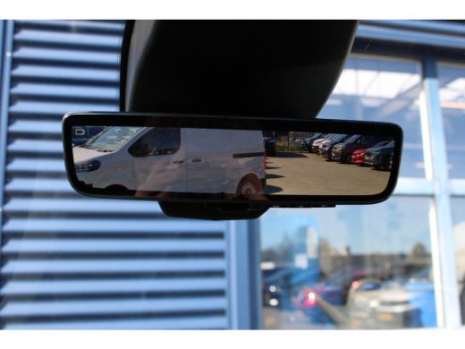 Citroën Berlingo 1.5 BlueHDi 130 PK AUTOMAAT 3-ZITS | CAMERA | DIGITALE SPIEGEL | TREKHAAK | BETIMMERING ActivLease financial lease