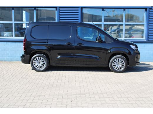 Citroën Berlingo 1.5 BlueHDi 130 PK AUTOMAAT 3-ZITS | CAMERA | DIGITALE SPIEGEL | TREKHAAK | BETIMMERING ActivLease financial lease
