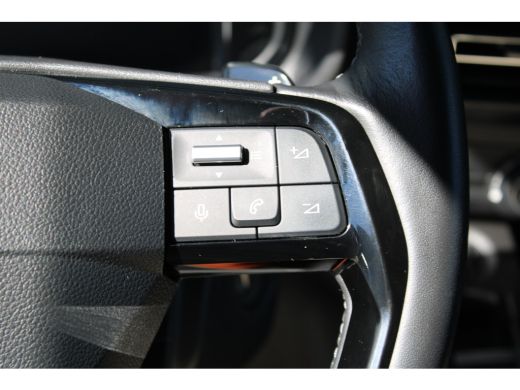 Citroën Berlingo 1.5 BlueHDi 130 PK AUTOMAAT 3-ZITS | CAMERA | DIGITALE SPIEGEL | TREKHAAK | BETIMMERING ActivLease financial lease