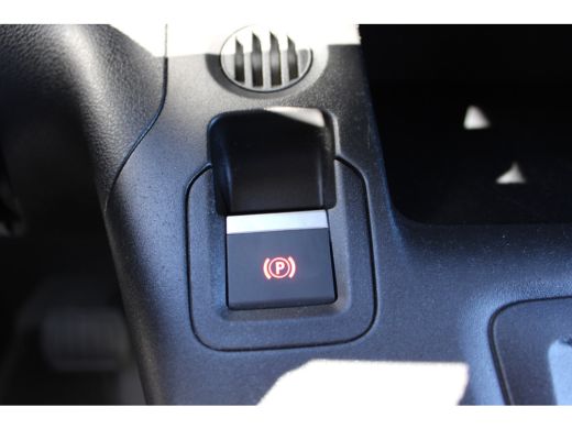 Citroën Berlingo 1.5 BlueHDi 130 PK AUTOMAAT 3-ZITS | CAMERA | DIGITALE SPIEGEL | TREKHAAK | BETIMMERING ActivLease financial lease