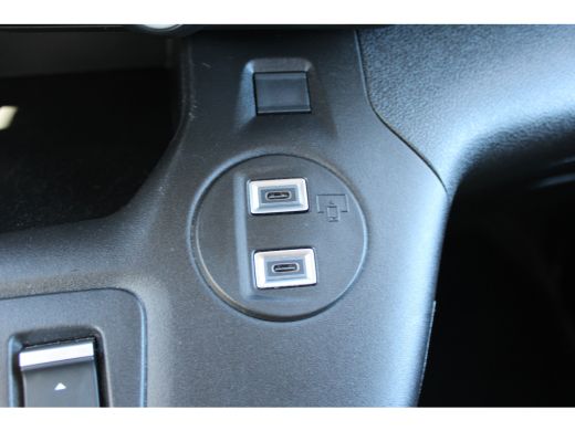 Citroën Berlingo 1.5 BlueHDi 130 PK AUTOMAAT 3-ZITS | CAMERA | DIGITALE SPIEGEL | TREKHAAK | BETIMMERING ActivLease financial lease