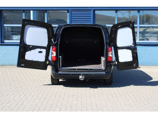 Citroën Berlingo 1.5 BlueHDi 130 PK AUTOMAAT 3-ZITS | CAMERA | DIGITALE SPIEGEL | TREKHAAK | BETIMMERING ActivLease financial lease