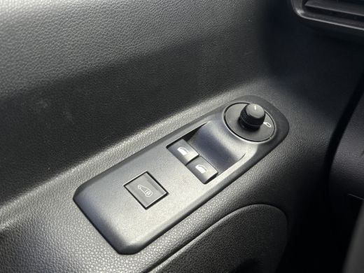 Citroën Berlingo 1.5 BlueHDI Club XL L2 | Apple Carplay | Navi | Cruise | Airco ActivLease financial lease