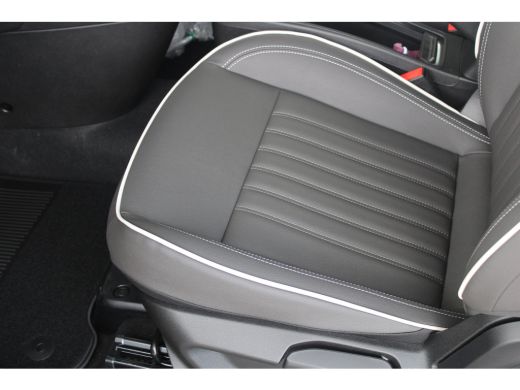 Fiat 500 La Prima | 8 Jaar garantie | Panorama dak | Camera | Navigatie | Premium audio | Keyless | ActivLease financial lease