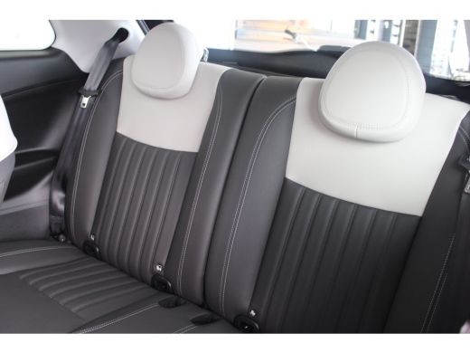 Fiat 500 La Prima | 8 Jaar garantie | Panorama dak | Camera | Navigatie | Premium audio | Keyless | ActivLease financial lease