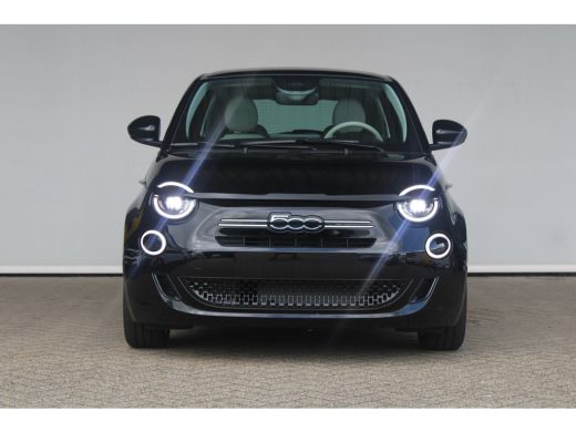 Fiat 500 La Prima | 8 Jaar garantie | Panorama dak | Camera | Navigatie | Premium audio | Keyless | ActivLease financial lease