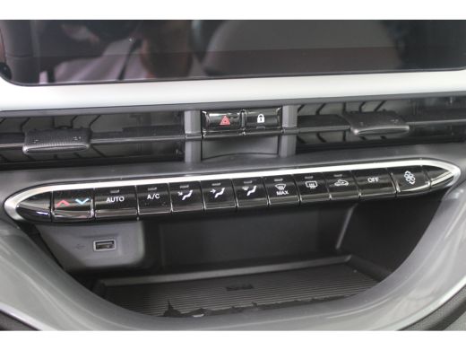 Fiat 500 La Prima | 8 Jaar garantie | Panorama dak | Camera | Navigatie | Premium audio | Keyless | ActivLease financial lease