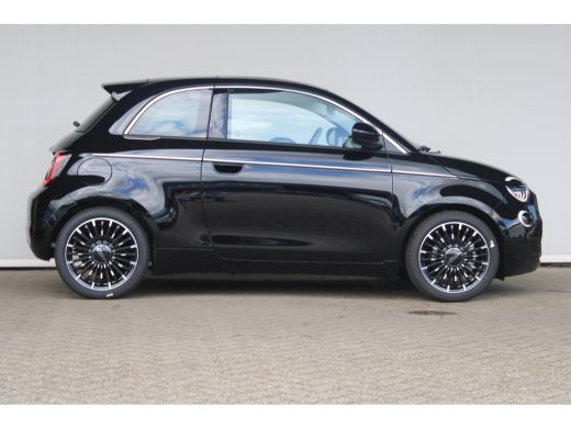 Fiat 500 La Prima | 8 Jaar garantie | Panorama dak | Camera | Navigatie | Premium audio | Keyless | ActivLease financial lease
