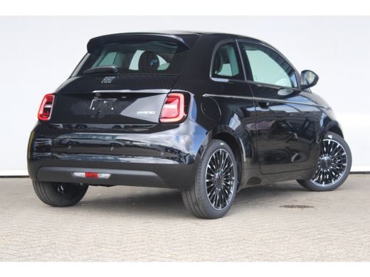 Fiat 500 La Prima | 8 Jaar garantie | Panorama dak | Camera | Navigatie | Premium audio | Keyless | ActivLease financial lease
