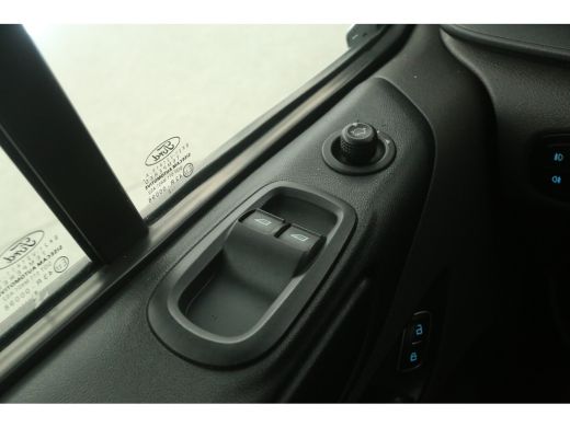 Ford Transit Custom 2.0 TDCI L2H1 170PK | 2800KG Trekgew. | Airco | Cruise | 3 Zits | Trekhaak | Parkeersens. ActivLease financial lease