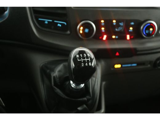 Ford Transit Custom 2.0 TDCI L2H1 170PK | 2800KG Trekgew. | Airco | Cruise | 3 Zits | Trekhaak | Parkeersens. ActivLease financial lease