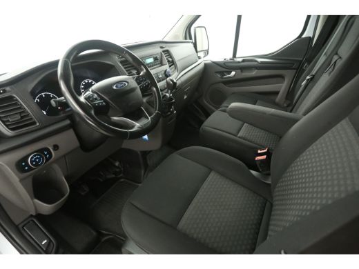 Ford Transit Custom 2.0 TDCI L2H1 170PK | 2800KG Trekgew. | Airco | Cruise | 3 Zits | Trekhaak | Parkeersens. ActivLease financial lease
