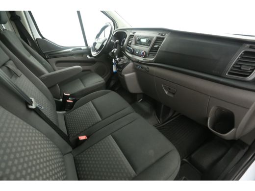 Ford Transit Custom 2.0 TDCI L2H1 170PK | 2800KG Trekgew. | Airco | Cruise | 3 Zits | Trekhaak | Parkeersens. ActivLease financial lease