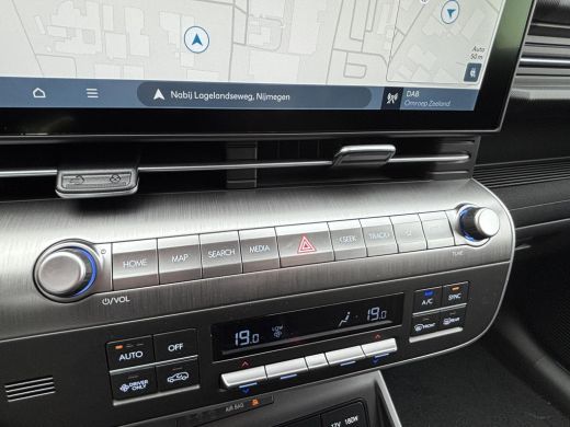 Hyundai Kona Long Range Pure edition 64.8 kWh | Parkeersensoren voor en achter | Adaptieve Cruise Control | Ke... ActivLease financial lease