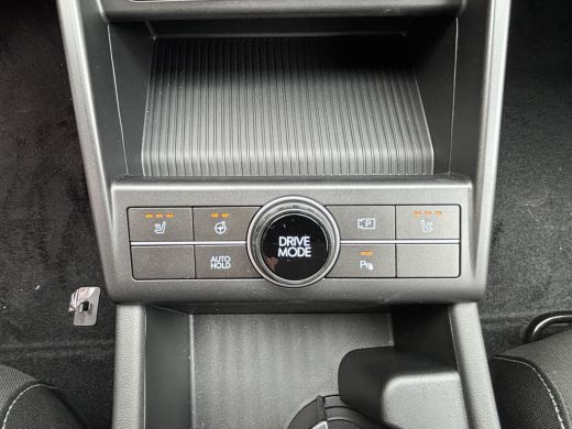 Hyundai Kona Long Range Pure edition 64.8 kWh | Parkeersensoren voor en achter | Adaptieve Cruise Control | Ke... ActivLease financial lease