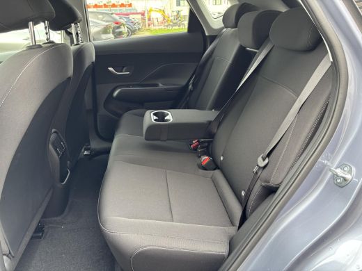 Hyundai Kona Long Range Pure edition 64.8 kWh | Parkeersensoren voor en achter | Adaptieve Cruise Control | Ke... ActivLease financial lease