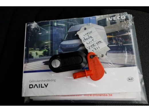 Iveco Daily 35C14 136pk Bakwagen met laadklep en zijdeur 04-2024 ActivLease financial lease