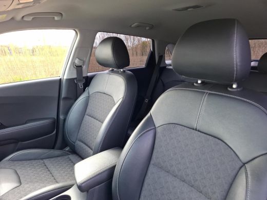 Kia Niro 1.6 GDi PHEV DynamicLine | Stoel en stuur verwarming | Achteruitrijcamera | Carplay | ActivLease financial lease
