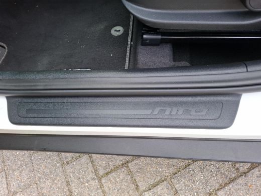 Kia Niro 1.6 GDi PHEV DynamicLine | Stoel en stuur verwarming | Achteruitrijcamera | Carplay | ActivLease financial lease