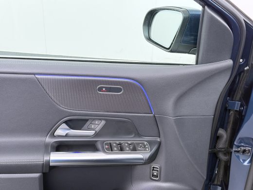 Mercedes-Benz B-Klasse 250e Luxury // Trekhaak // Panorama dak // Camera // MultiBeam LED // Sfeerverlichting // Stoelve... ActivLease financial lease