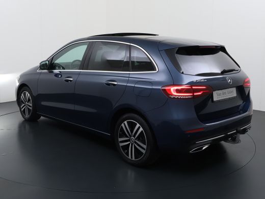 Mercedes-Benz B-Klasse 250e Luxury // Trekhaak // Panorama dak // Camera // MultiBeam LED // Sfeerverlichting // Stoelve... ActivLease financial lease