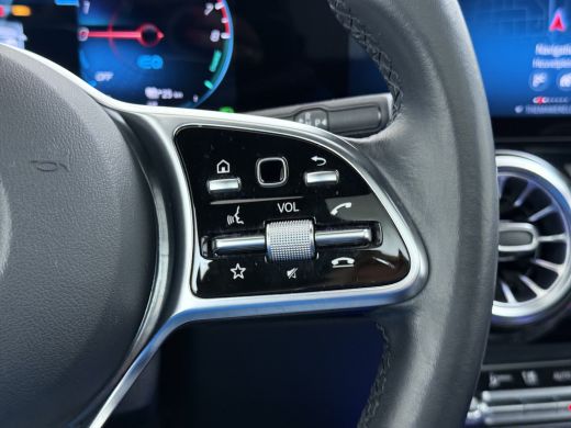 Mercedes-Benz B-Klasse 250e Luxury // Trekhaak // Panorama dak // Camera // MultiBeam LED // Sfeerverlichting // Stoelve... ActivLease financial lease