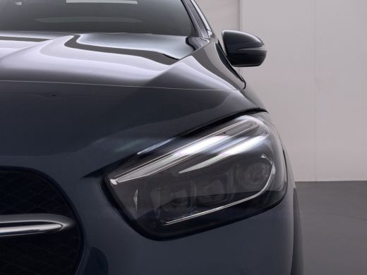 Mercedes-Benz B-Klasse 250e Luxury // Trekhaak // Panorama dak // Camera // MultiBeam LED // Sfeerverlichting // Stoelve... ActivLease financial lease