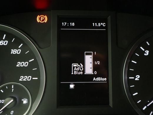 Mercedes-Benz Vito 110 CDI MOTOR NIET IN ORDE | TREKHAAK | CRUISE CONTROL | AIRCO ActivLease financial lease