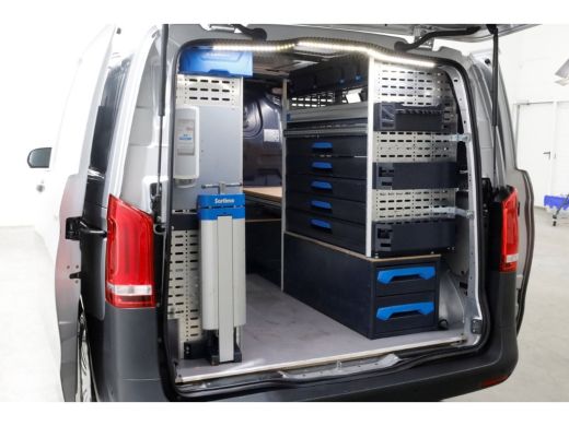 Mercedes-Benz Vito 114 CDI 136pk Compact 9G Automaat 2x Schuifdeur/LED/Camera/Inrichting 06-2022 ActivLease financial lease