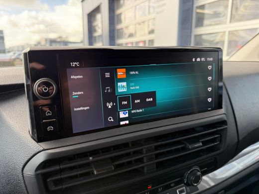 Opel Vivaro 2.0 Diesel 145 L2 | 3 Zitplaatsen | Camera | Voorstoelen & Stuur Verwarmd | Cruise | DAB | ActivLease financial lease