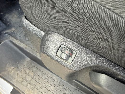 Opel Vivaro 2.0 Diesel 145 L2 | 3 Zitplaatsen | Camera | Voorstoelen & Stuur Verwarmd | Cruise | DAB | ActivLease financial lease