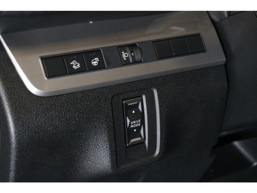 Opel Vivaro 2.0 Diesel 145 L2 | Imperiaal | 3 Zitplaatsen | Camera | Voorstoelen & Stuur Verwarmd | Cruise | ... ActivLease financial lease