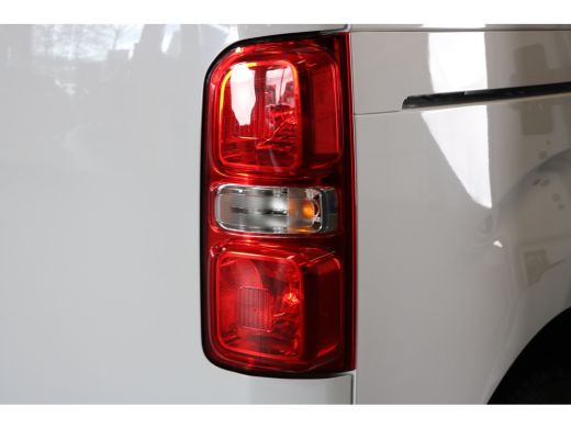 Opel Vivaro 2.0 Diesel 145 L2 | Imperiaal | 3 Zitplaatsen | Camera | Voorstoelen & Stuur Verwarmd | Cruise | ... ActivLease financial lease