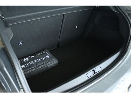 Peugeot 208 1.2 Hybrid 145 e-DCS6 GT | Adapt. Cruise | 360 Camera | Keyless | Climate | Carplay | Navi | LMV ... ActivLease financial lease