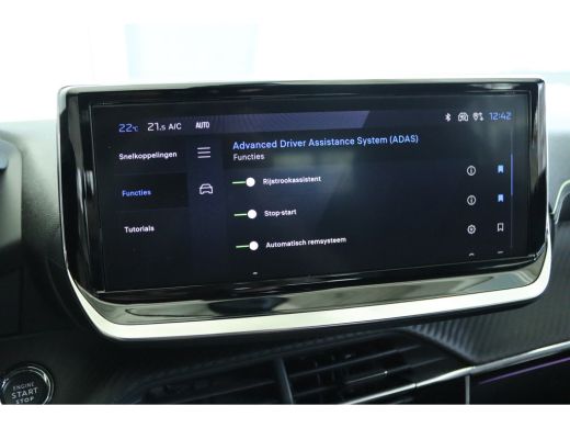 Peugeot 208 1.2 Hybrid 145 e-DCS6 GT | Adapt. Cruise | 360 Camera | Keyless | Climate | Carplay | Navi | LMV ... ActivLease financial lease