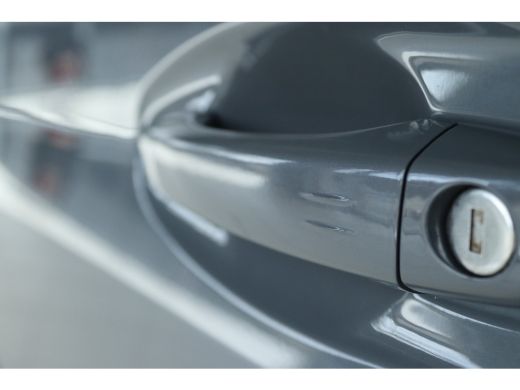 Peugeot 208 1.2 Hybrid 145 e-DCS6 GT | Adapt. Cruise | 360 Camera | Keyless | Climate | Carplay | Navi | LMV ... ActivLease financial lease