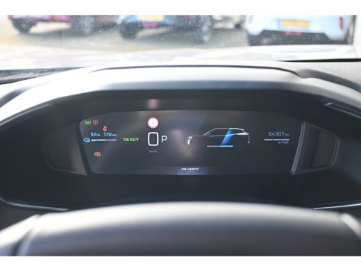 Peugeot e-2008 EV Allure 54 kWh 3 Fase 94,7%SOH! | Navigatie | Achteruitrijcamera | Climate Control | Full-LED |... ActivLease financial lease