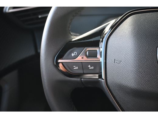 Peugeot e-2008 EV Allure 54 kWh 3 Fase 94,7%SOH! | Navigatie | Achteruitrijcamera | Climate Control | Full-LED |... ActivLease financial lease