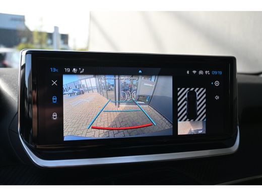 Peugeot e-2008 EV Allure 54 kWh 3 Fase 94,7%SOH! | Navigatie | Achteruitrijcamera | Climate Control | Full-LED |... ActivLease financial lease