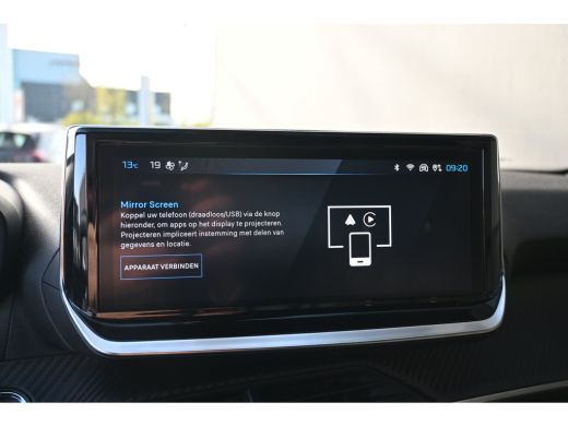 Peugeot e-2008 EV Allure 54 kWh 3 Fase 94,7%SOH! | Navigatie | Achteruitrijcamera | Climate Control | Full-LED |... ActivLease financial lease