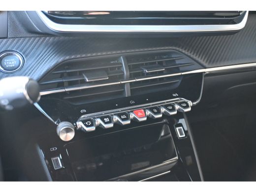 Peugeot e-2008 EV Allure 54 kWh 3 Fase 94,7%SOH! | Navigatie | Achteruitrijcamera | Climate Control | Full-LED |... ActivLease financial lease